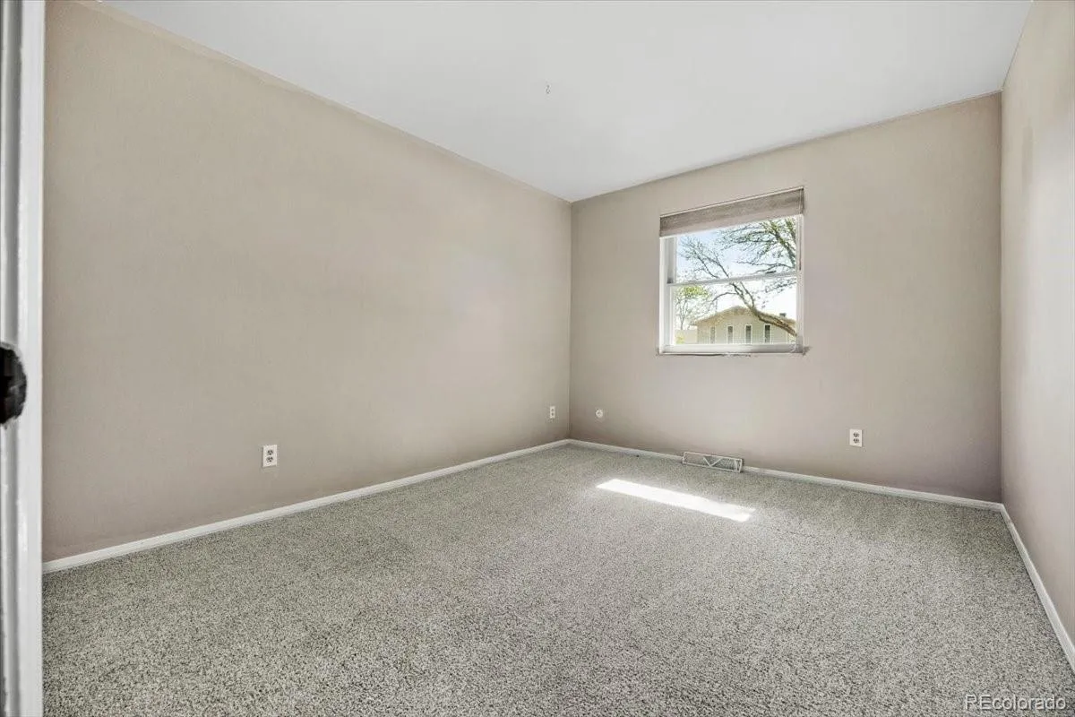 5477 S Cimarron Road Littleton CO 80123 MLS #REC4702585 05142026155242 1200 17