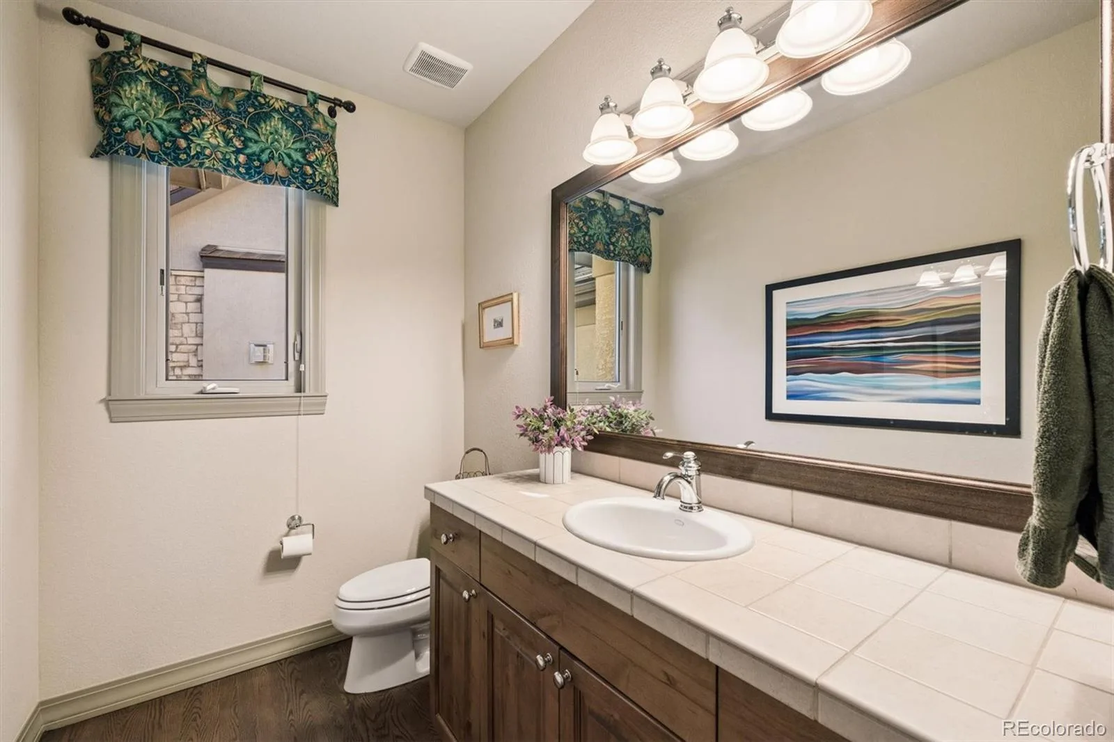 6893 S Netherland Way Aurora CO 80016 MLS #REC4703163 06092026160507 1600 15