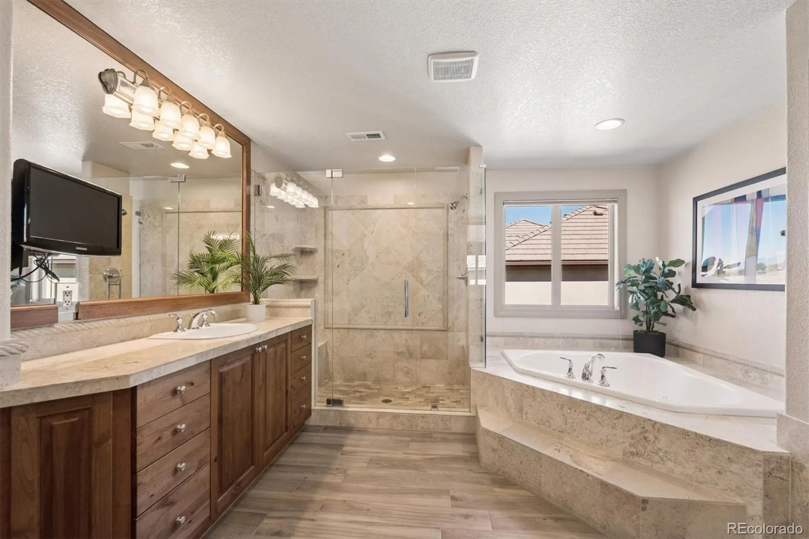 6893 S Netherland Way Aurora CO 80016 MLS #REC4703163 06092026160507 1600 19