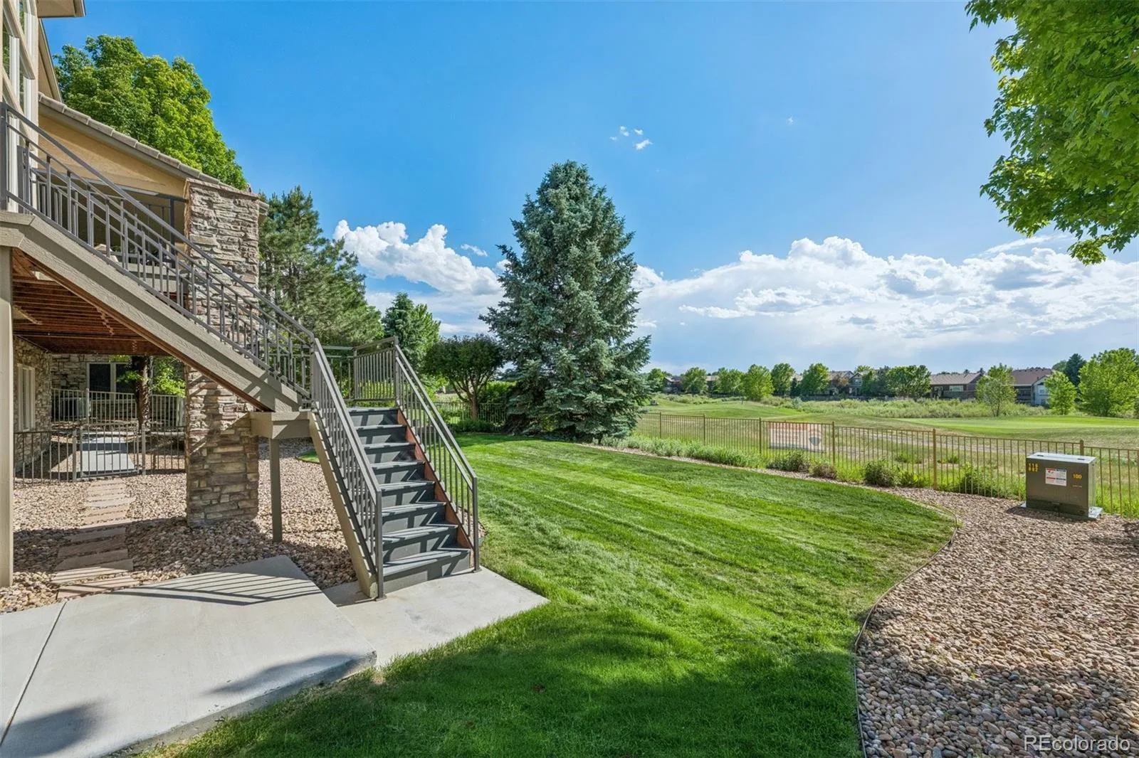 6893 S Netherland Way Aurora CO 80016 MLS #REC4703163 06092026160507 1600 38