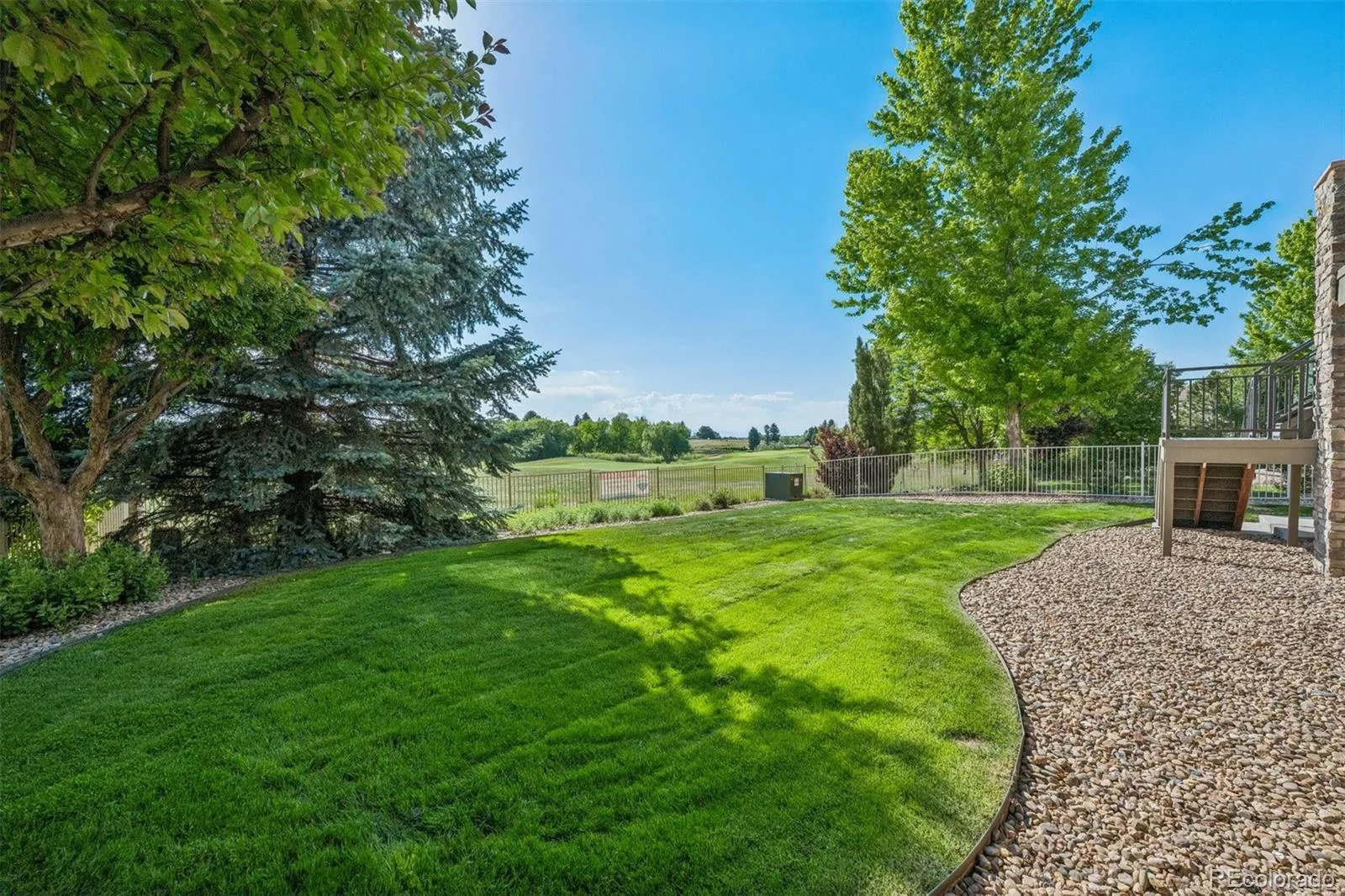 6893 S Netherland Way Aurora CO 80016 MLS #REC4703163 06092026160507 1600 39