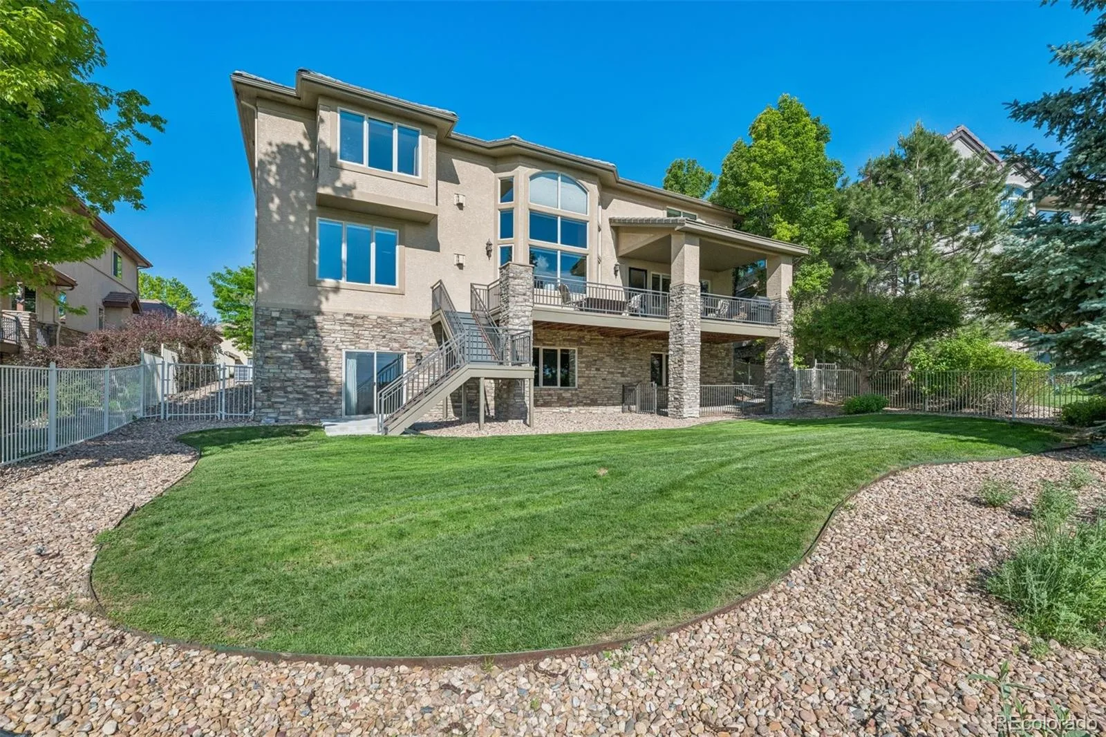 6893 S Netherland Way Aurora CO 80016 MLS #REC4703163 06092026160507 1600 40