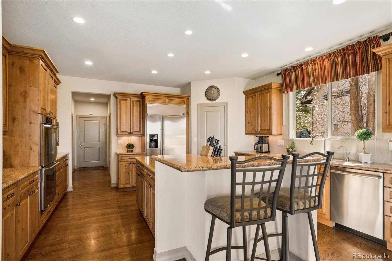 6893 S Netherland Way Aurora CO 80016 MLS #REC4703163 06092026160507 1600 7