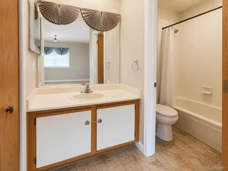 9510 E Florida Avenue #1052 Denver CO 80247 | MLS #REC4704394 08222026044336 800 8
