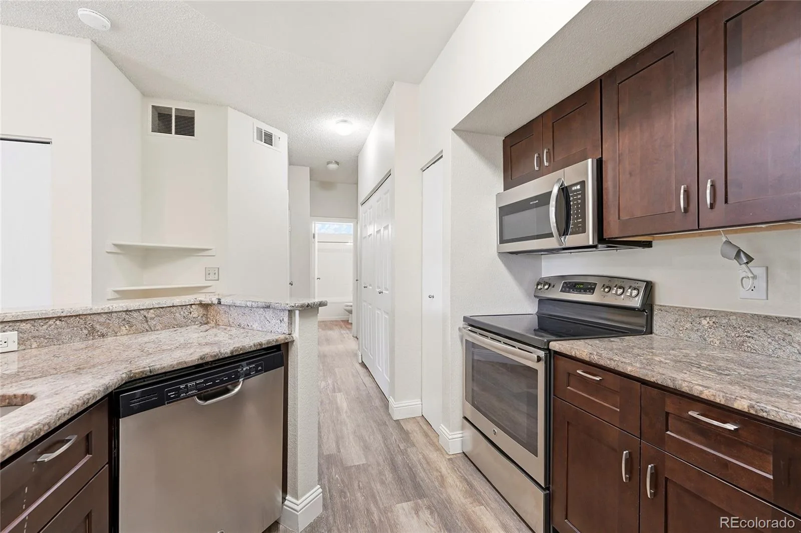 6001 S Yosemite Street #E101 Greenwood Village CO 80111 MLS #REC4706798 06012026190725 1600 13
