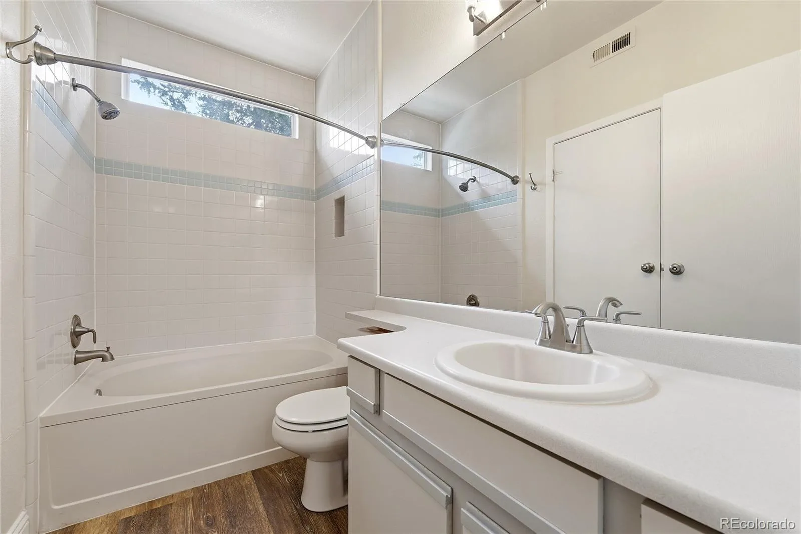 6001 S Yosemite Street #E101 Greenwood Village CO 80111 MLS #REC4706798 06012026190725 1600 15
