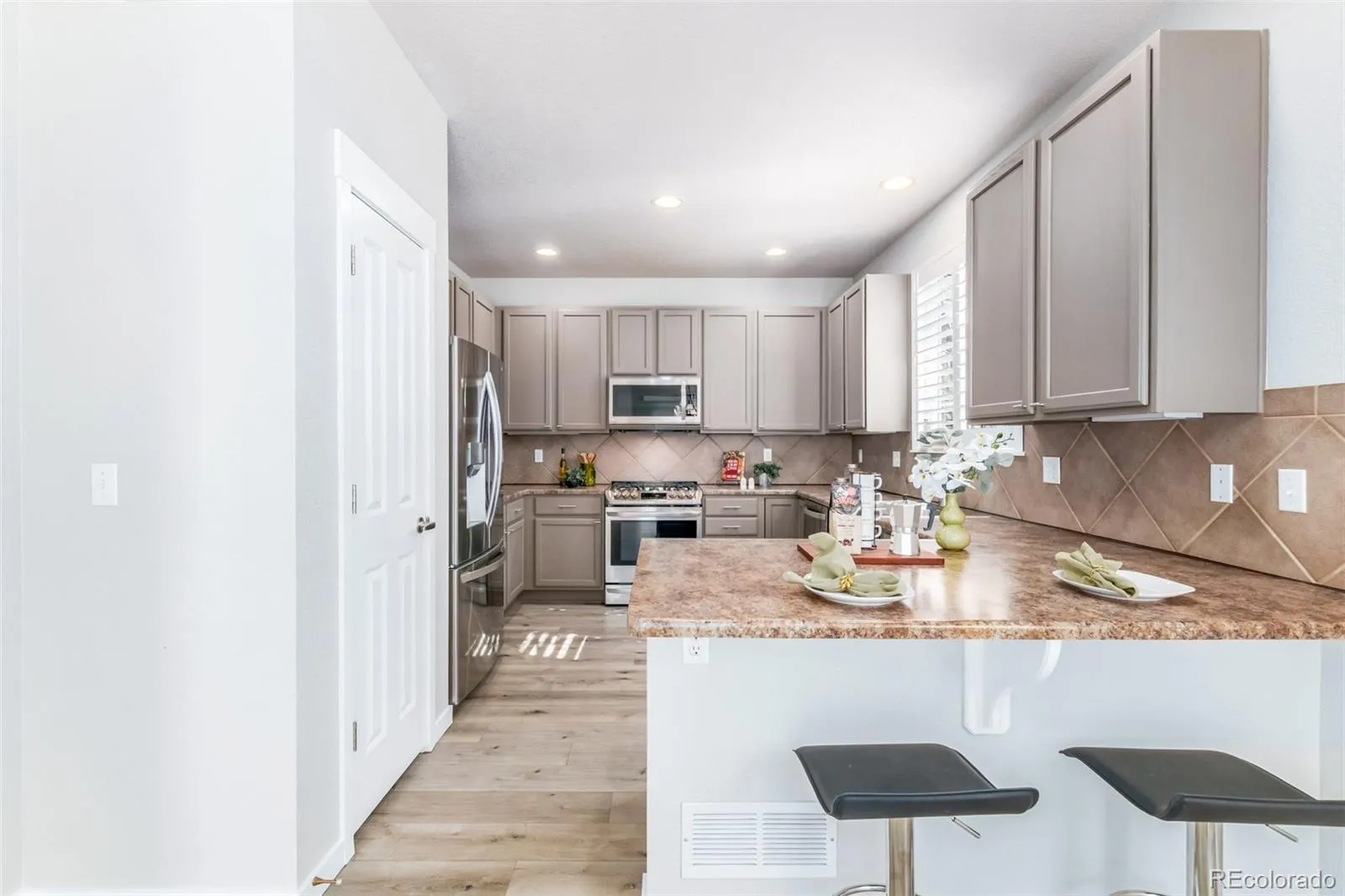 3694 Glacier Rim Trail Broomfield CO 80020 MLS #REC4707043 04102026135045 1600 10
