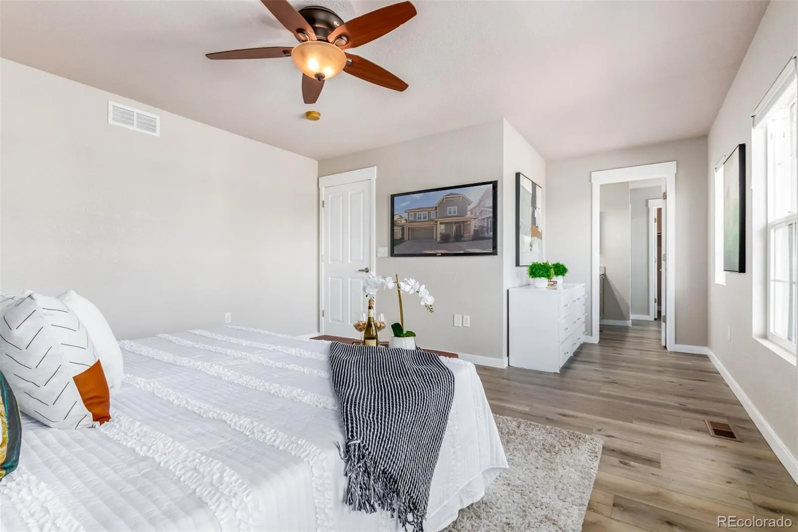 3694 Glacier Rim Trail Broomfield CO 80020 MLS #REC4707043 04102026135045 1600 18