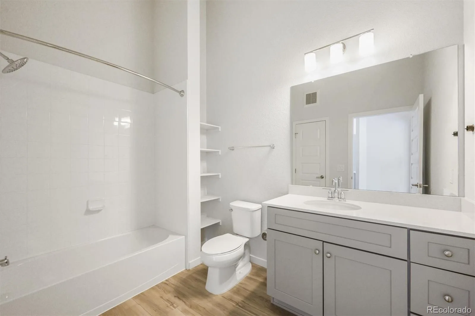 483 Interlocken Boulevard #105 Broomfield CO 80021 | MLS #REC4708217 07312026224853 1600 14