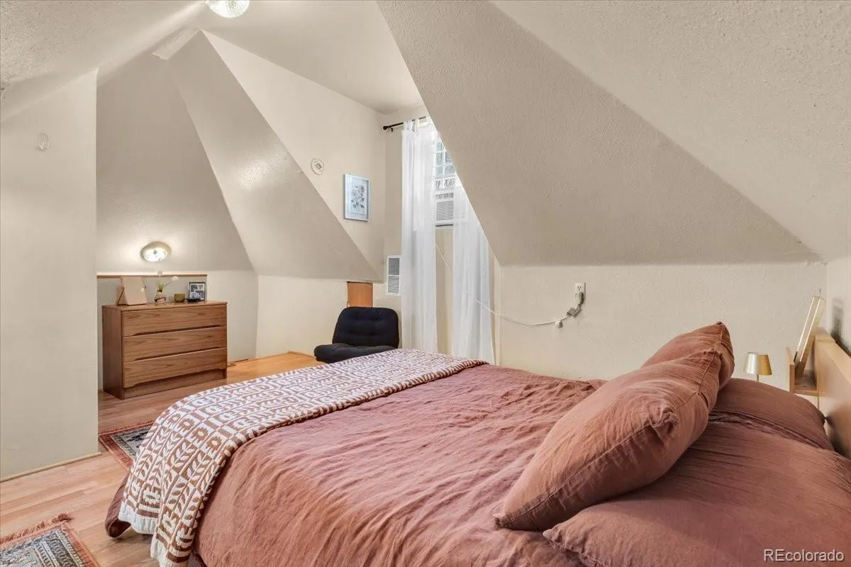 04042026182307 1200 22