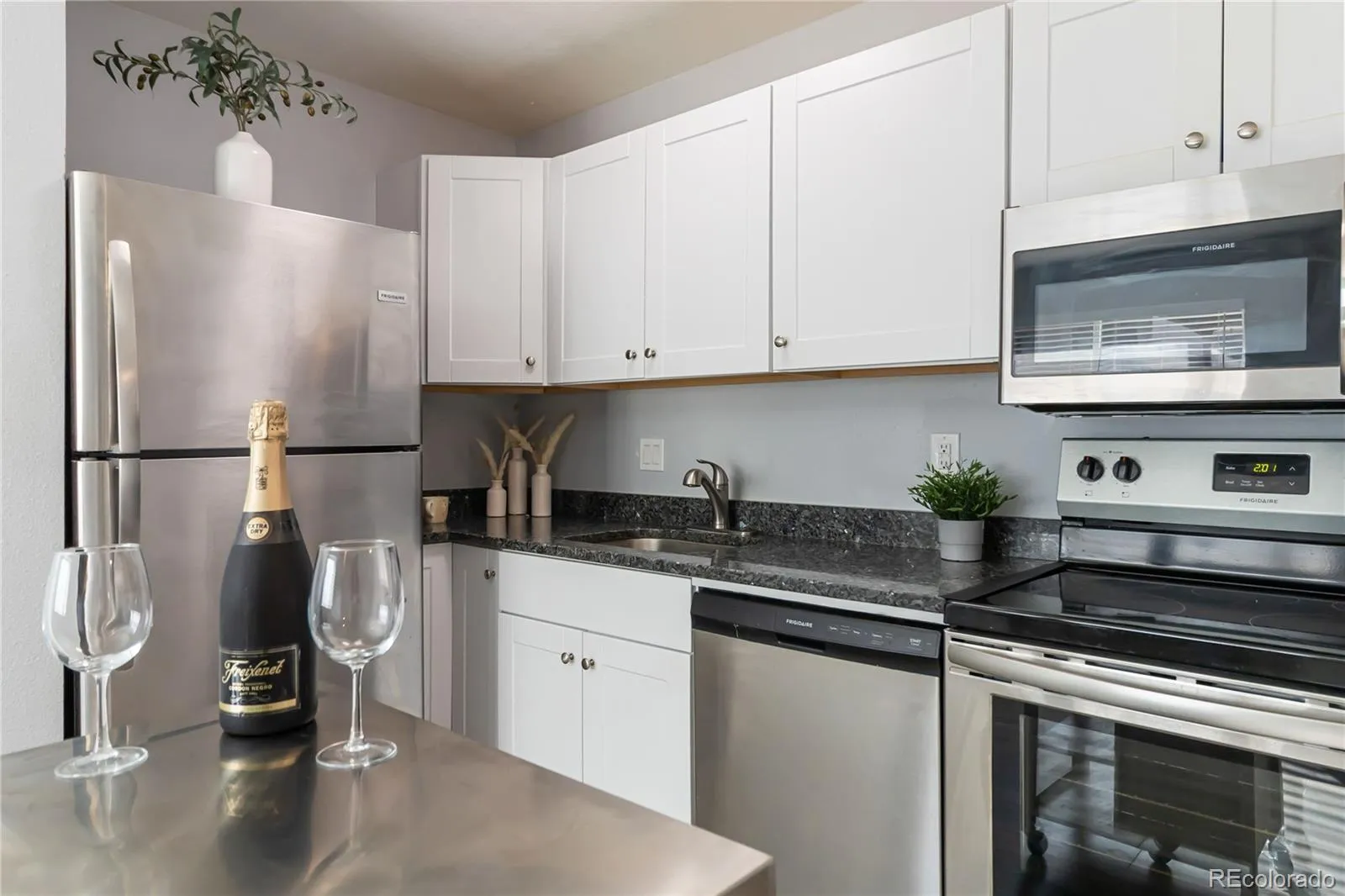 5995 E Iliff Avenue #117 Denver CO 80222 MLS #REC4710400 04292026182540 1600 1
