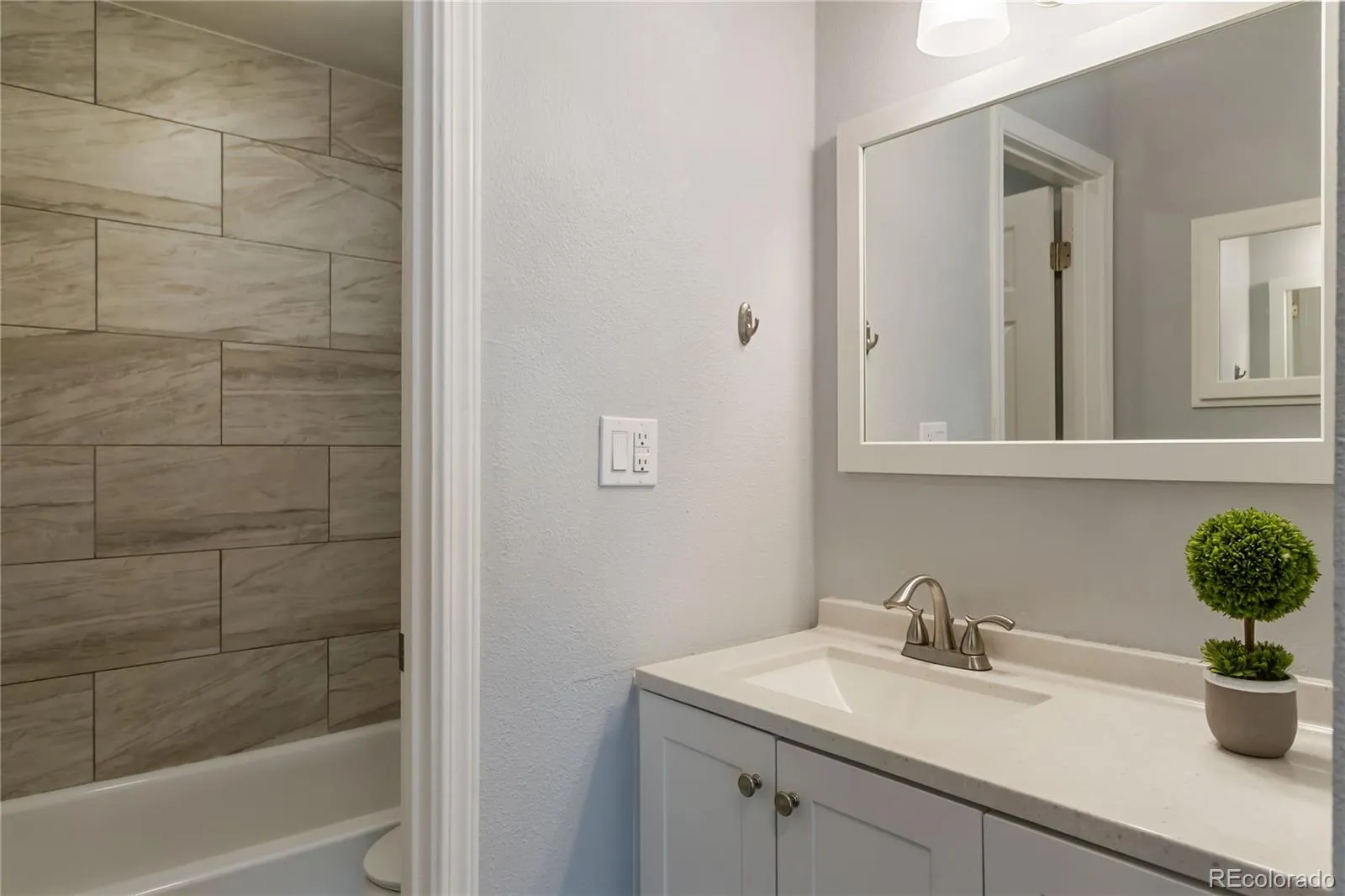 5995 E Iliff Avenue #117 Denver CO 80222 MLS #REC4710400 04292026182540 1600 13