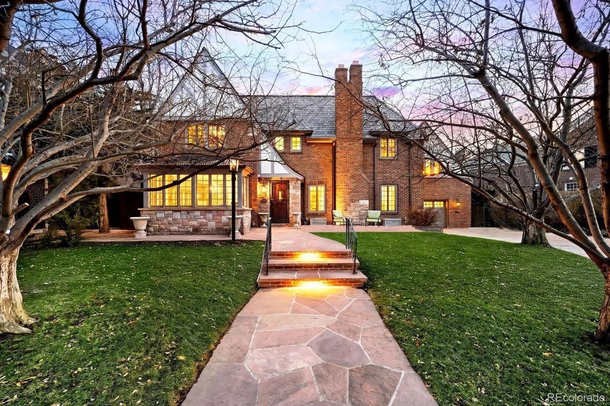 2020 E 4th Avenue Denver CO 80206 MLS #REC4710633 06102026201421 1200 0