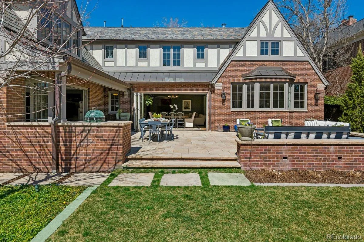 2020 E 4th Avenue Denver CO 80206 MLS #REC4710633 06102026201421 1200 43