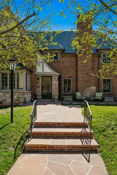 2020 E 4th Avenue Denver CO 80206 MLS #REC4710633 06102026201421 800 42