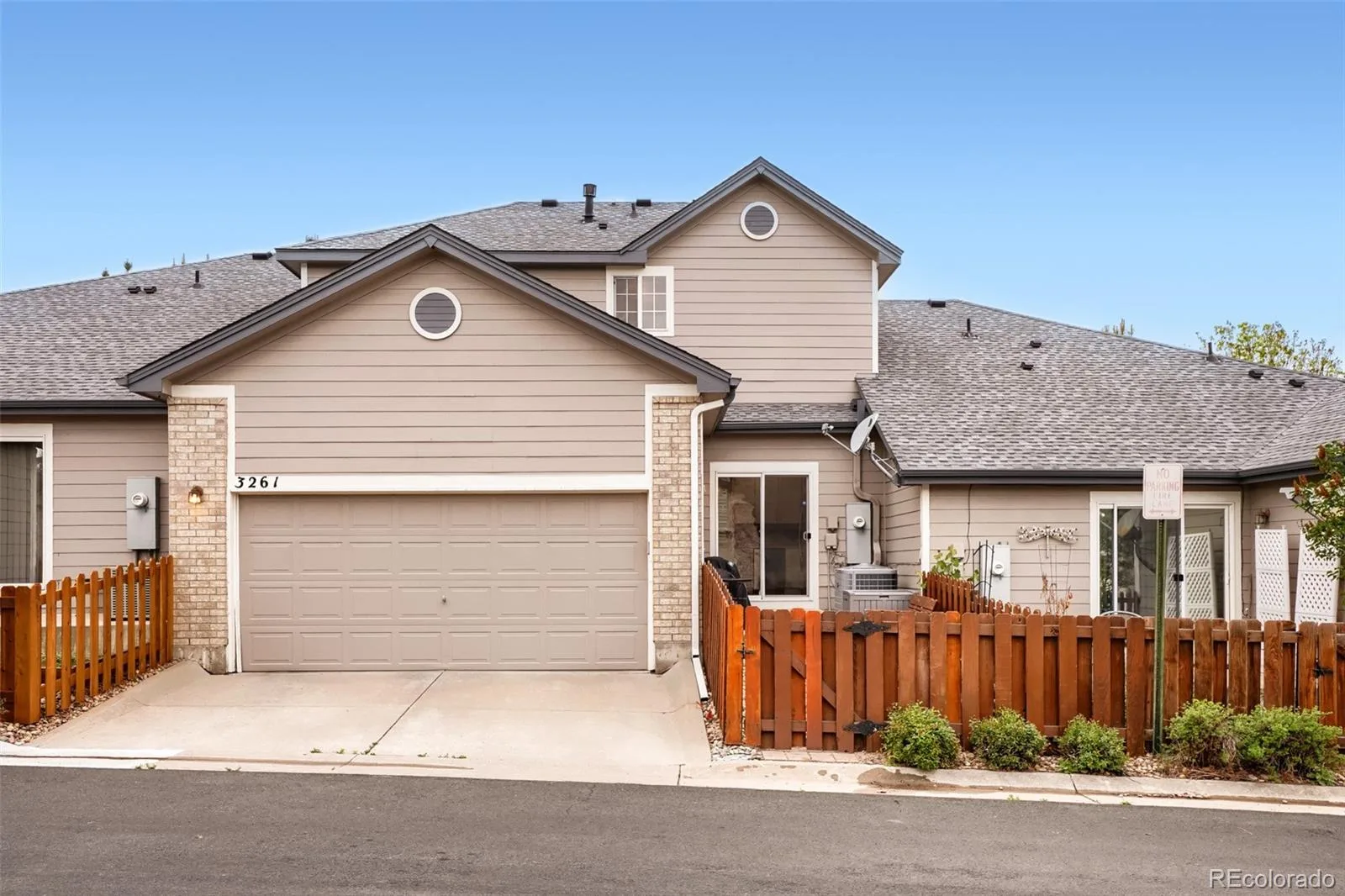 3261 S Uravan Court Aurora CO 80013 MLS #REC4712438 07092026223538 1600 21