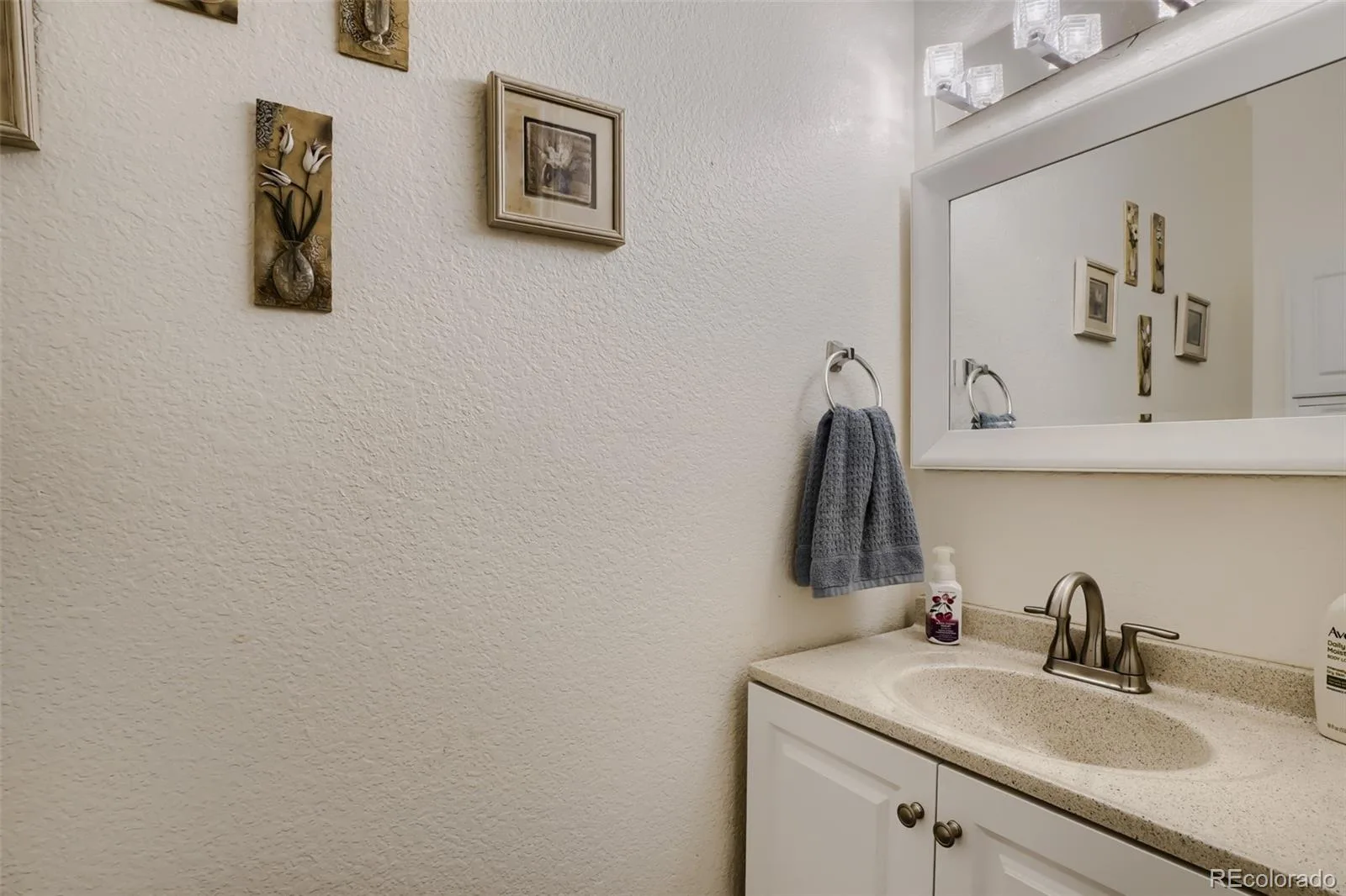 3261 S Uravan Court Aurora CO 80013 MLS #REC4712438 07092026223538 1600 22