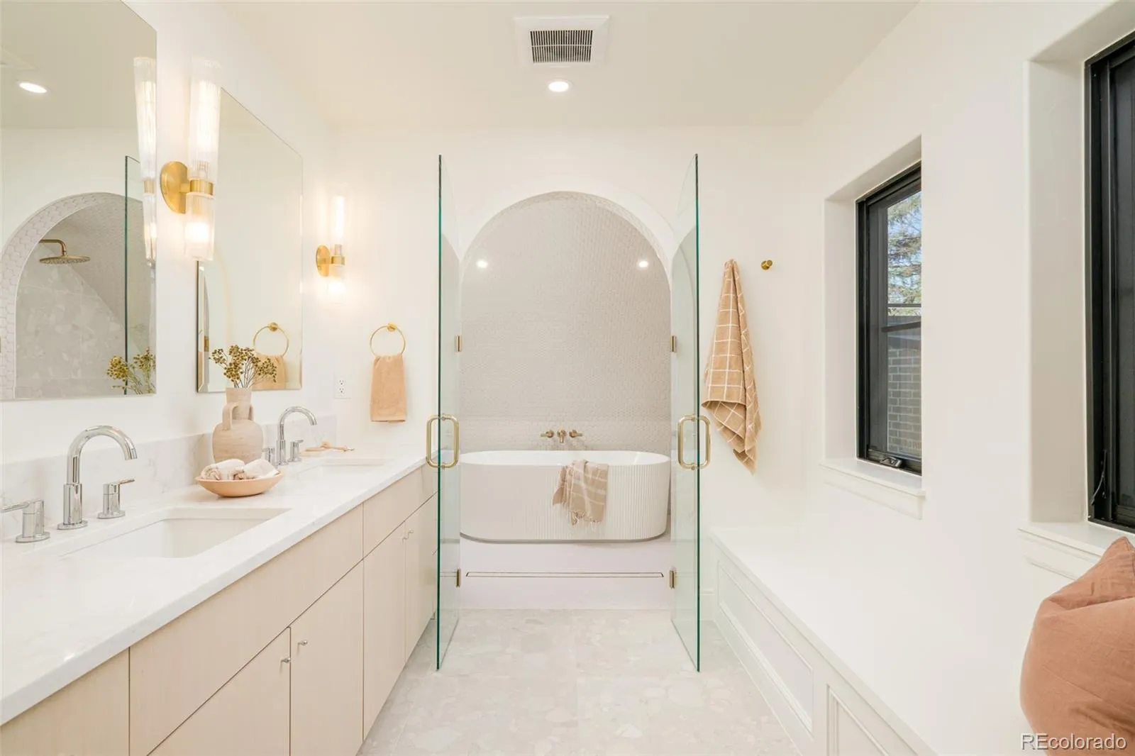 04172026213644 1600 26