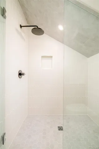 04172026213644 640 36