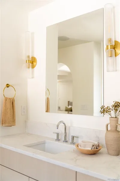 04172026213644 800 27