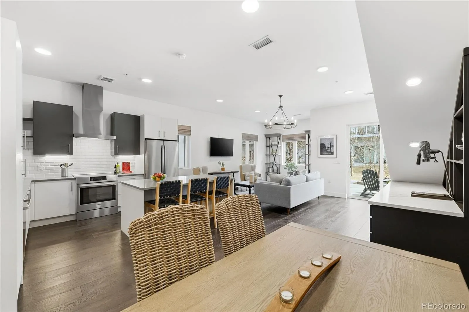 03122026032002 1600 13