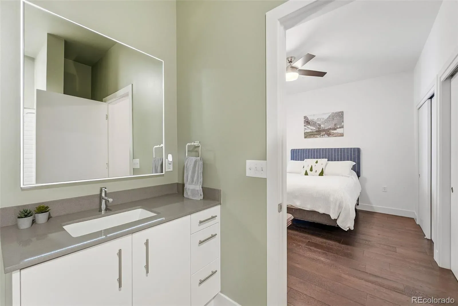 03122026032002 1600 30