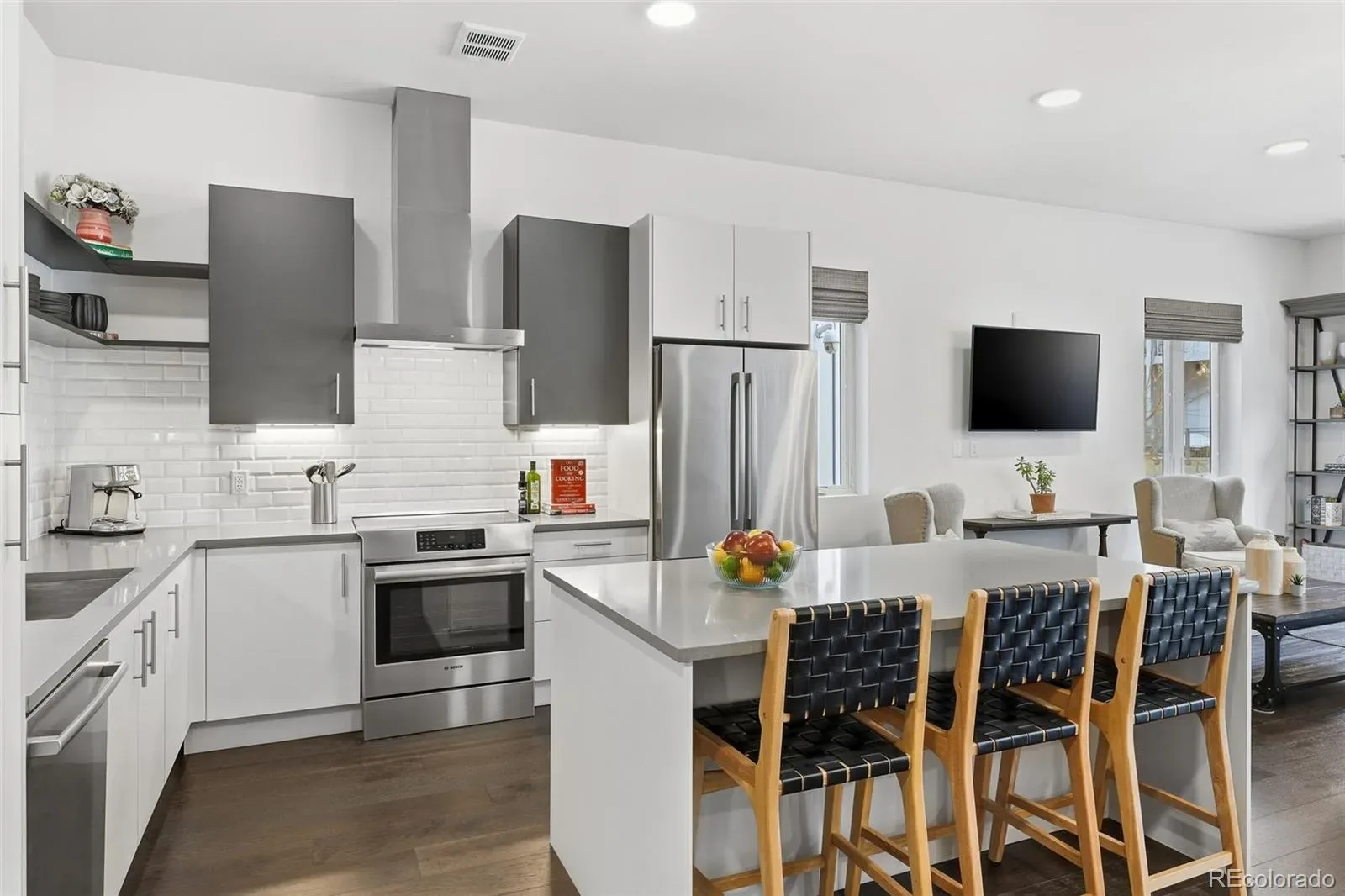 03122026032002 1600 8