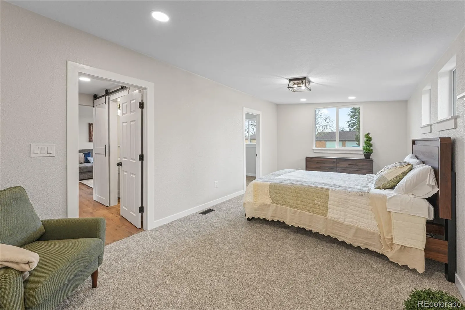 04032026192051 1600 18