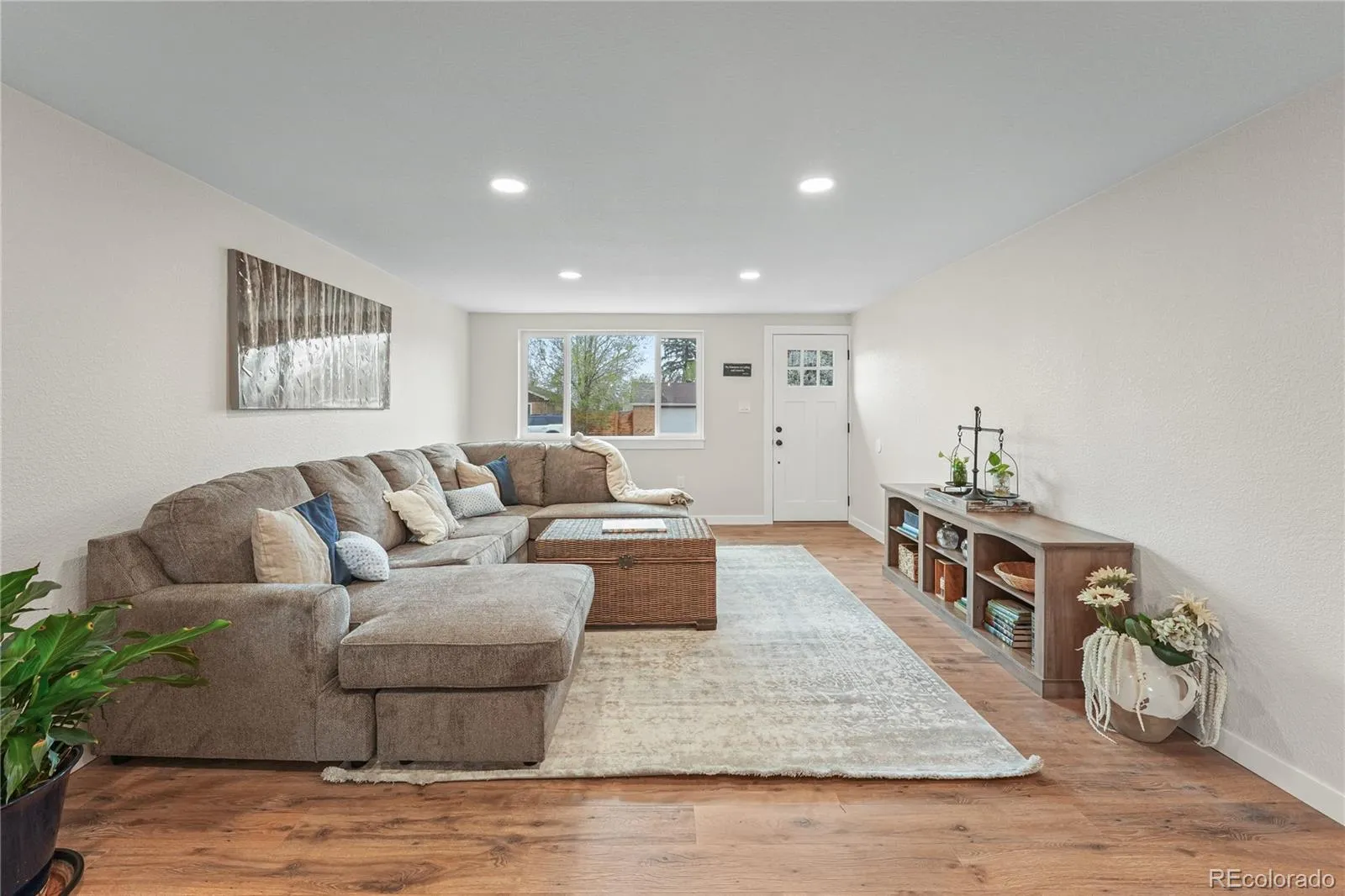 04032026192051 1600 4