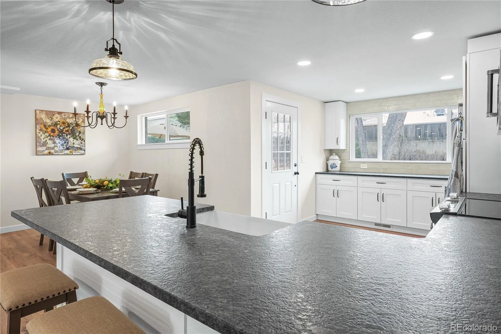 04032026192051 1600 7