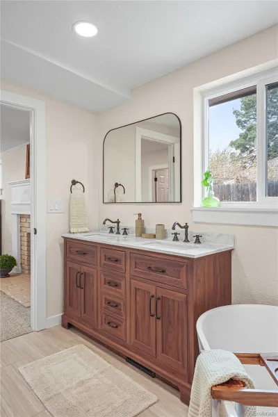 04032026192051 800 24