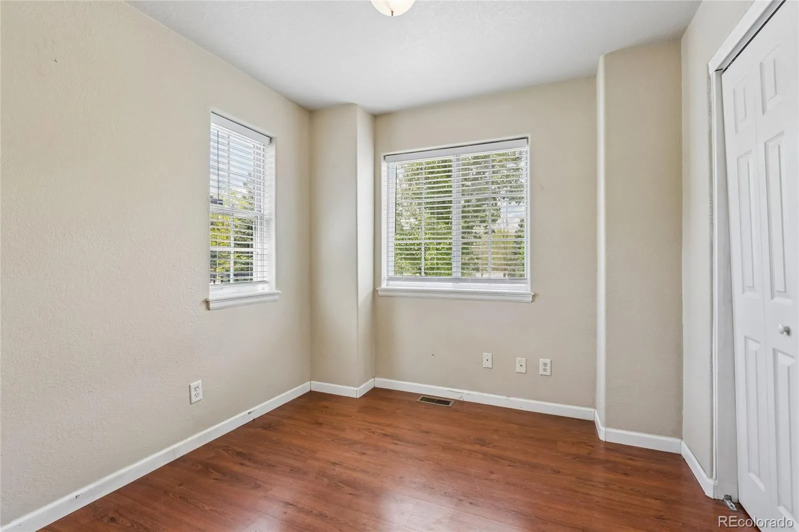 1322 Carriage Drive Longmont CO 80501 MLS #REC4718069 05022026060004 1600 10