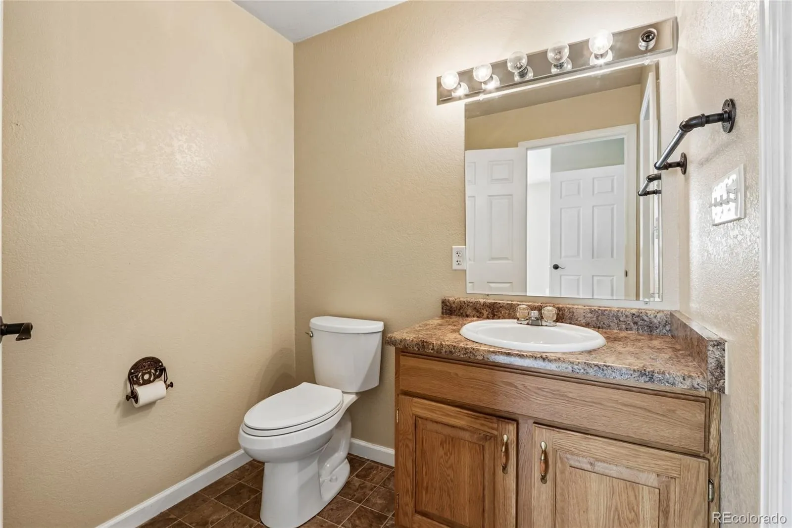 1322 Carriage Drive Longmont CO 80501 MLS #REC4718069 05022026060004 1600 17