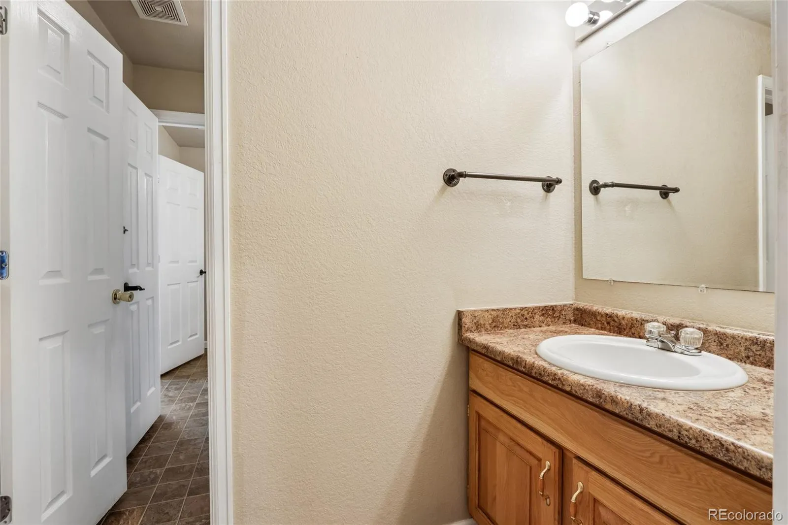 1322 Carriage Drive Longmont CO 80501 MLS #REC4718069 05022026060004 1600 19