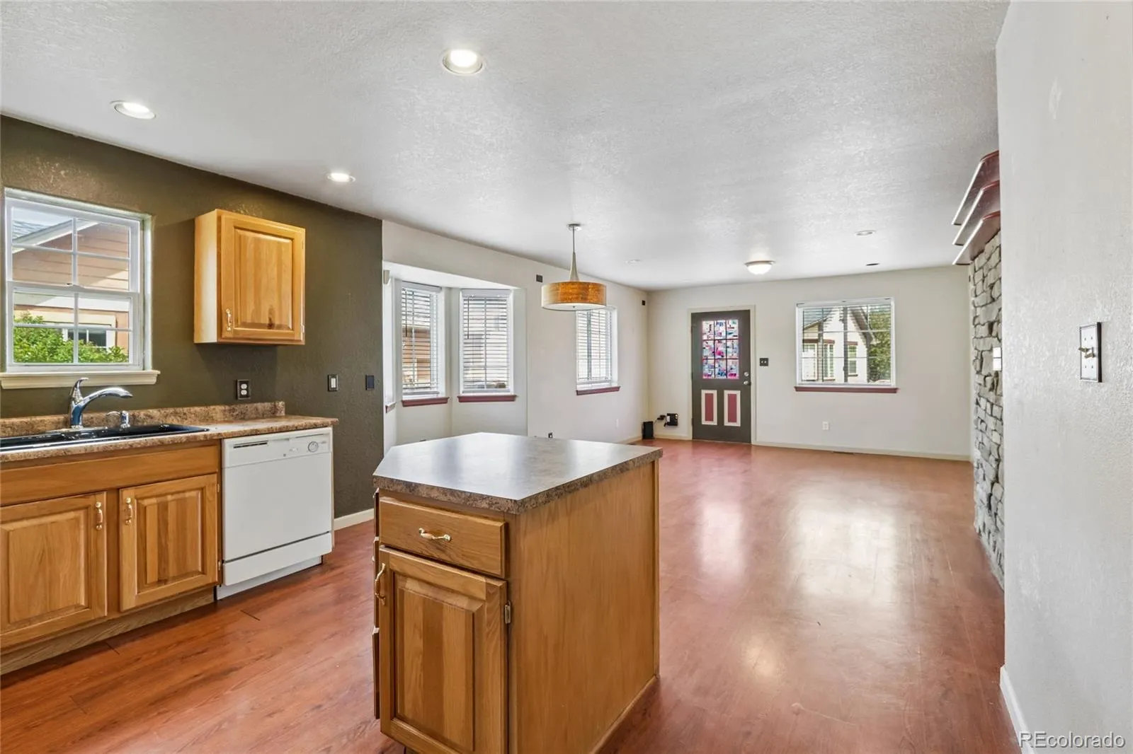 1322 Carriage Drive Longmont CO 80501 MLS #REC4718069 05022026060004 1600 2
