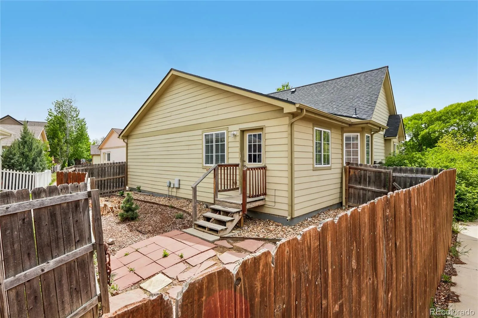 1322 Carriage Drive Longmont CO 80501 MLS #REC4718069 05022026060004 1600 20