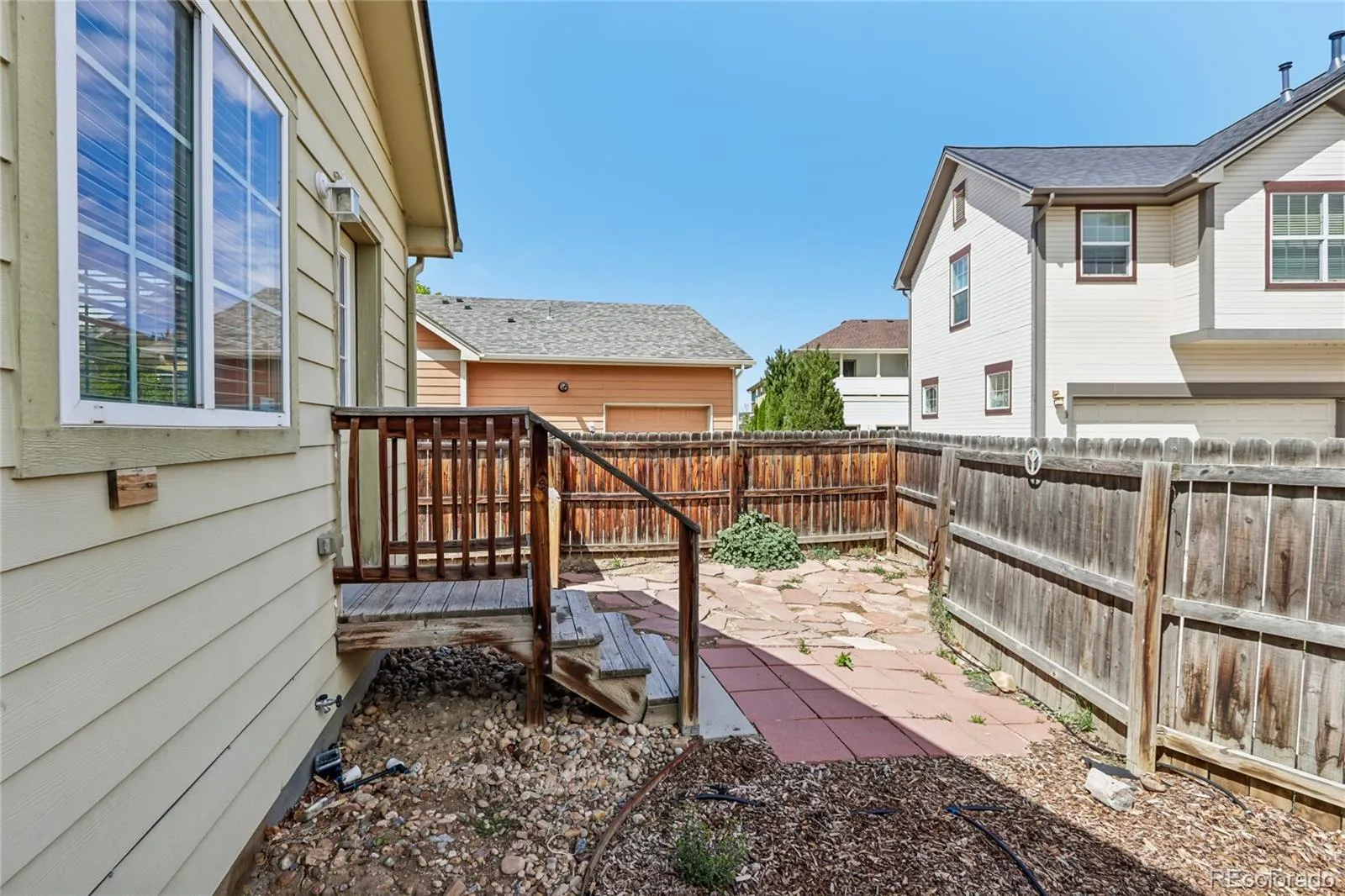 1322 Carriage Drive Longmont CO 80501 MLS #REC4718069 05022026060004 1600 22