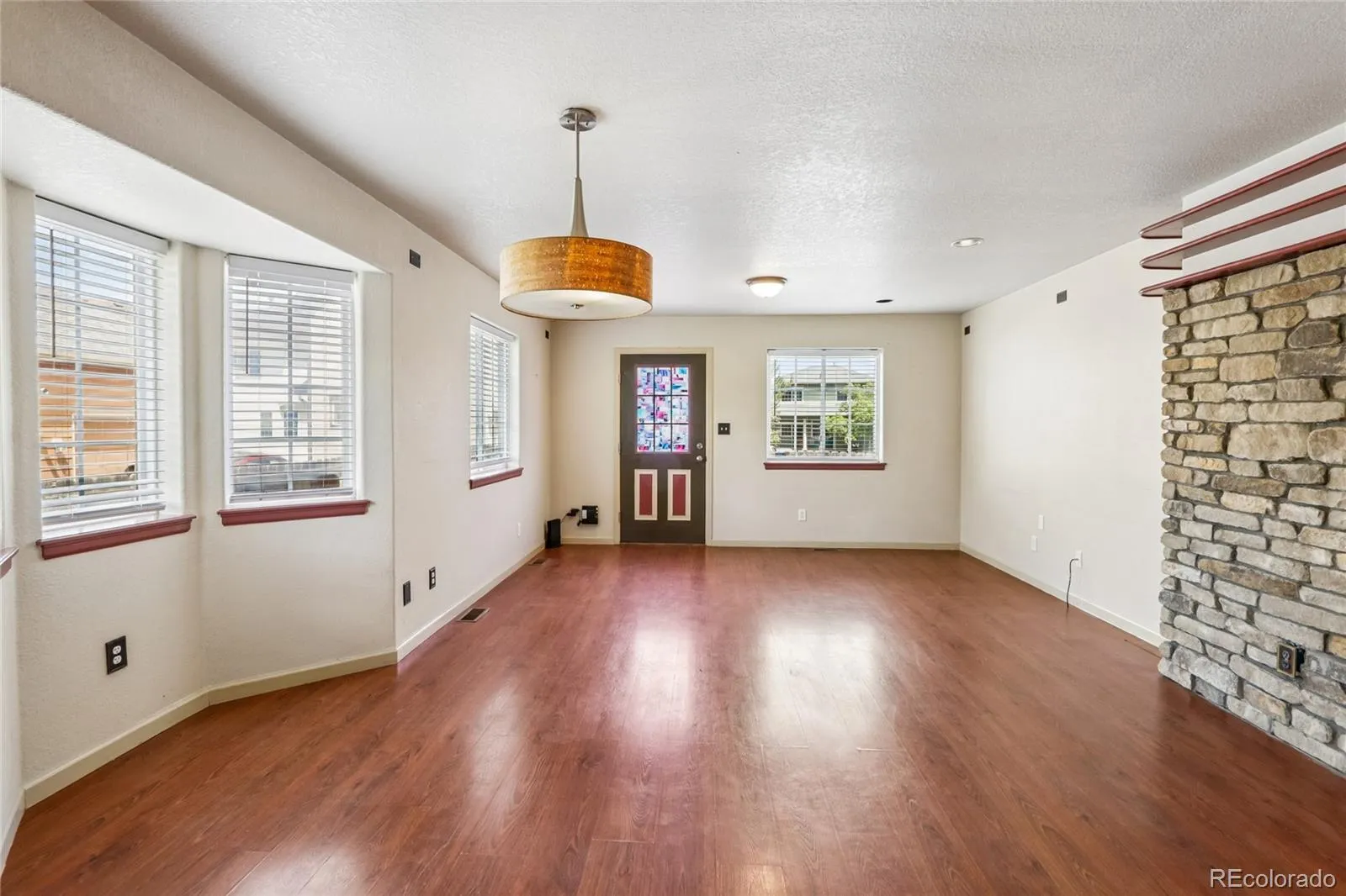 1322 Carriage Drive Longmont CO 80501 MLS #REC4718069 05022026060004 1600 6