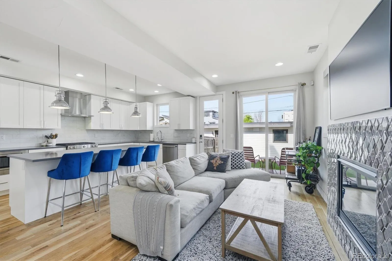 04102026135136 1600 10