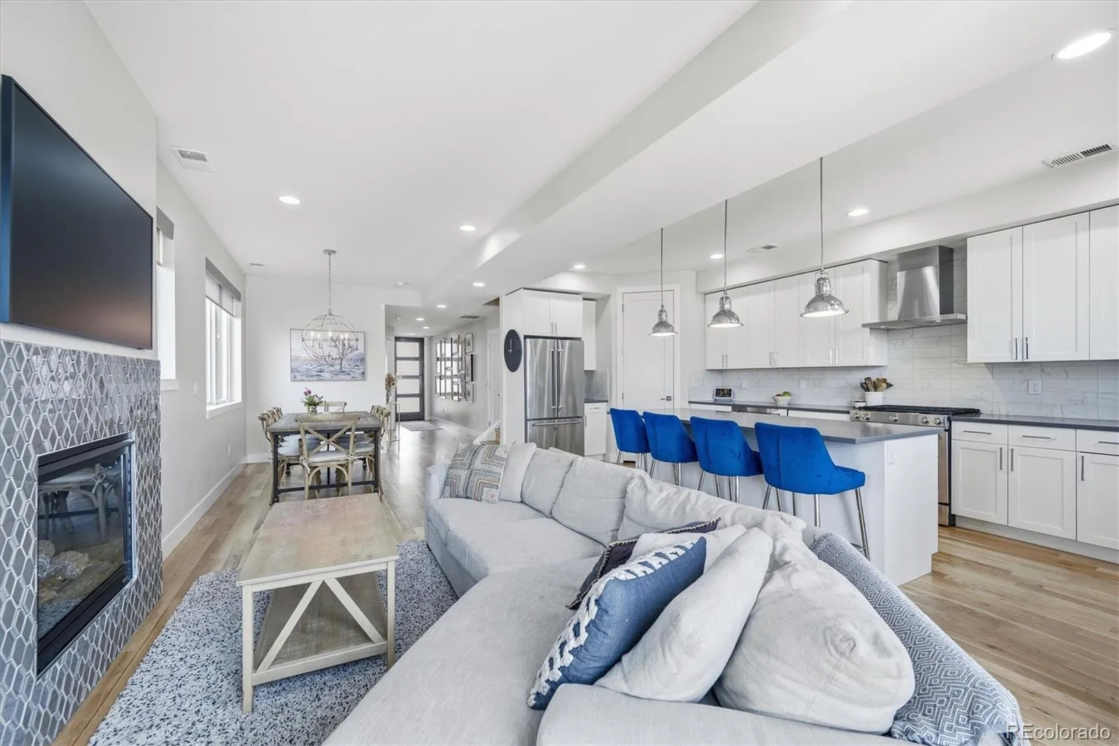 04102026135136 1600 12