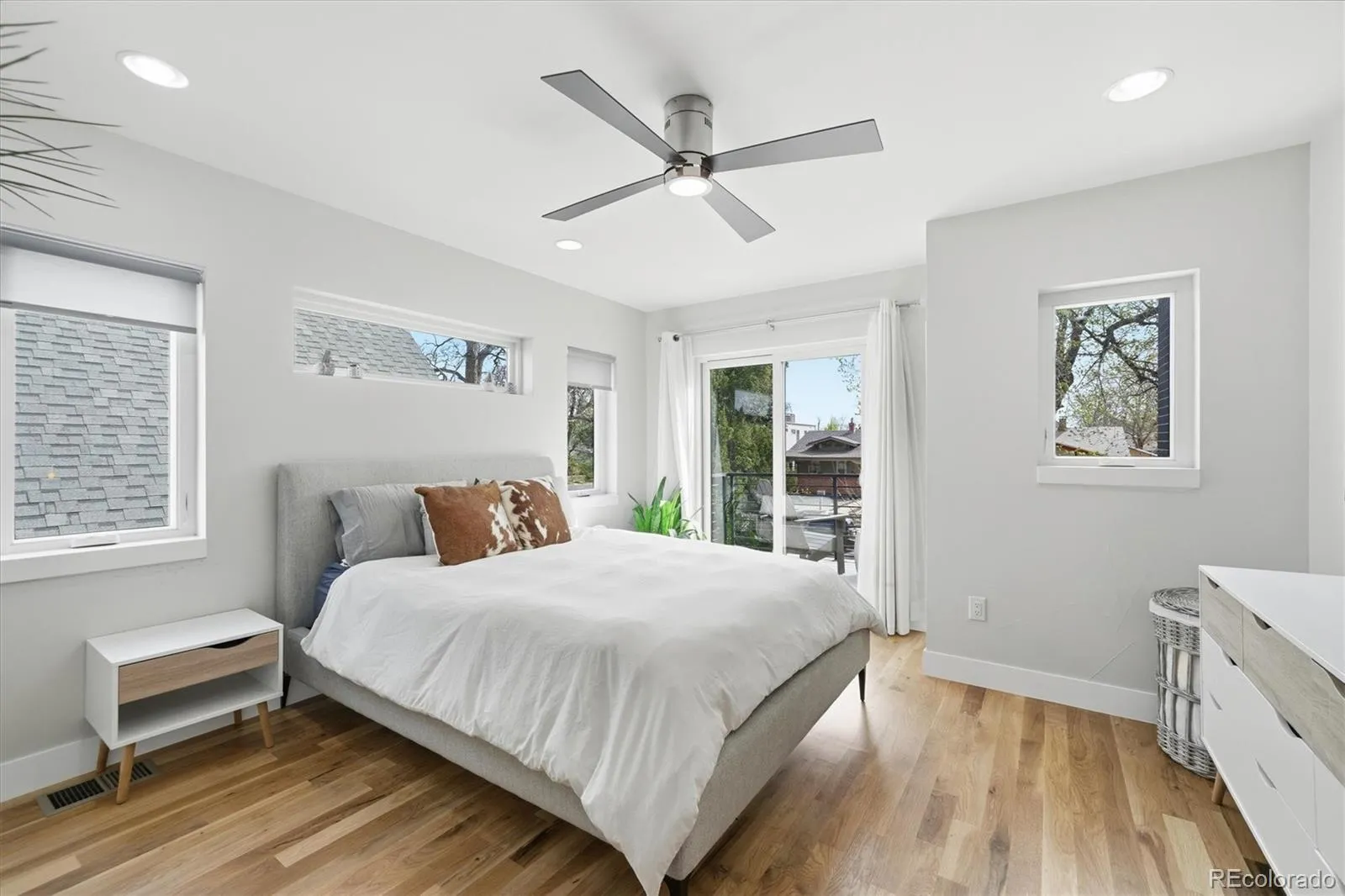 04102026135136 1600 17