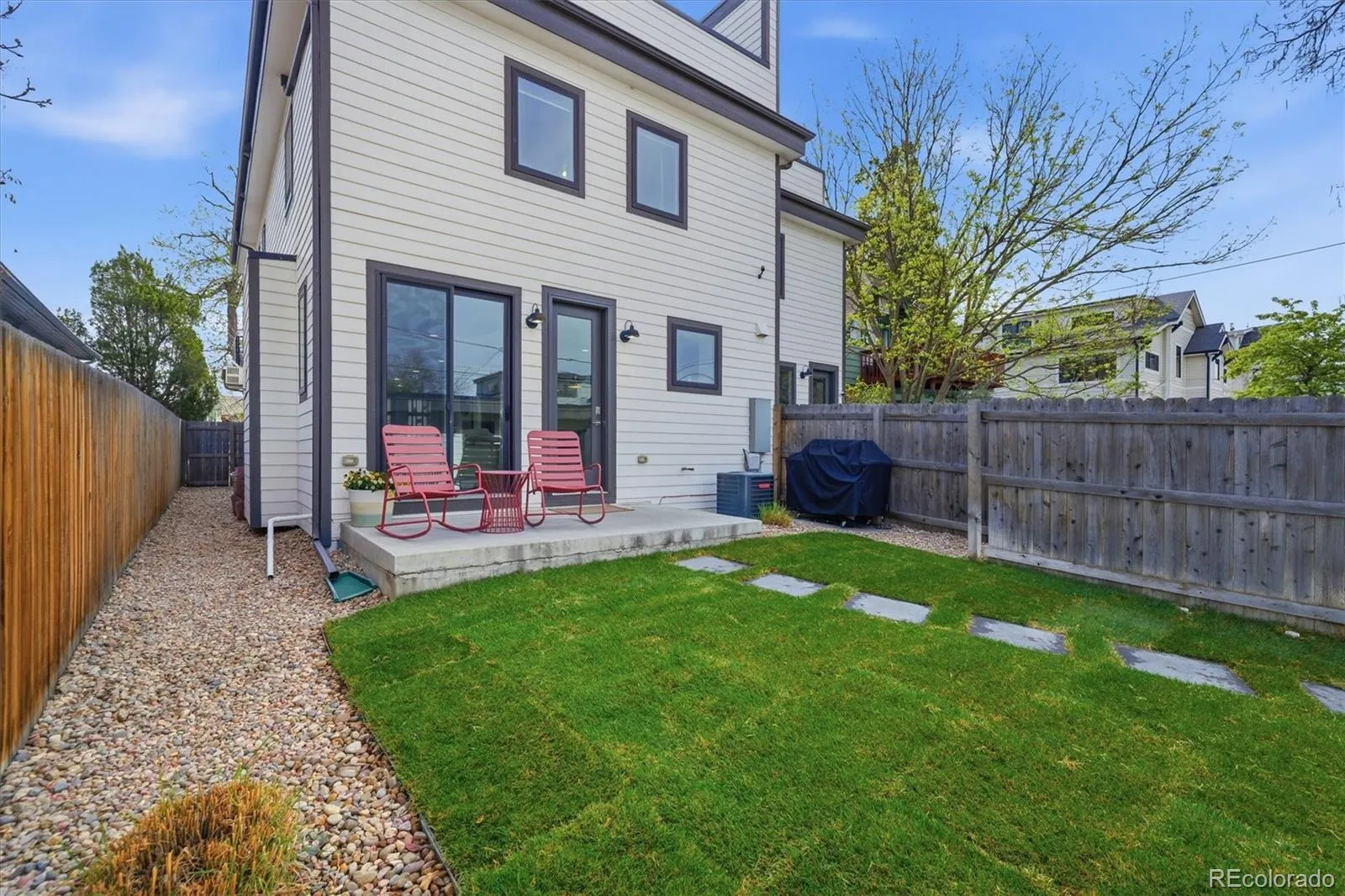 04102026135136 1600 44