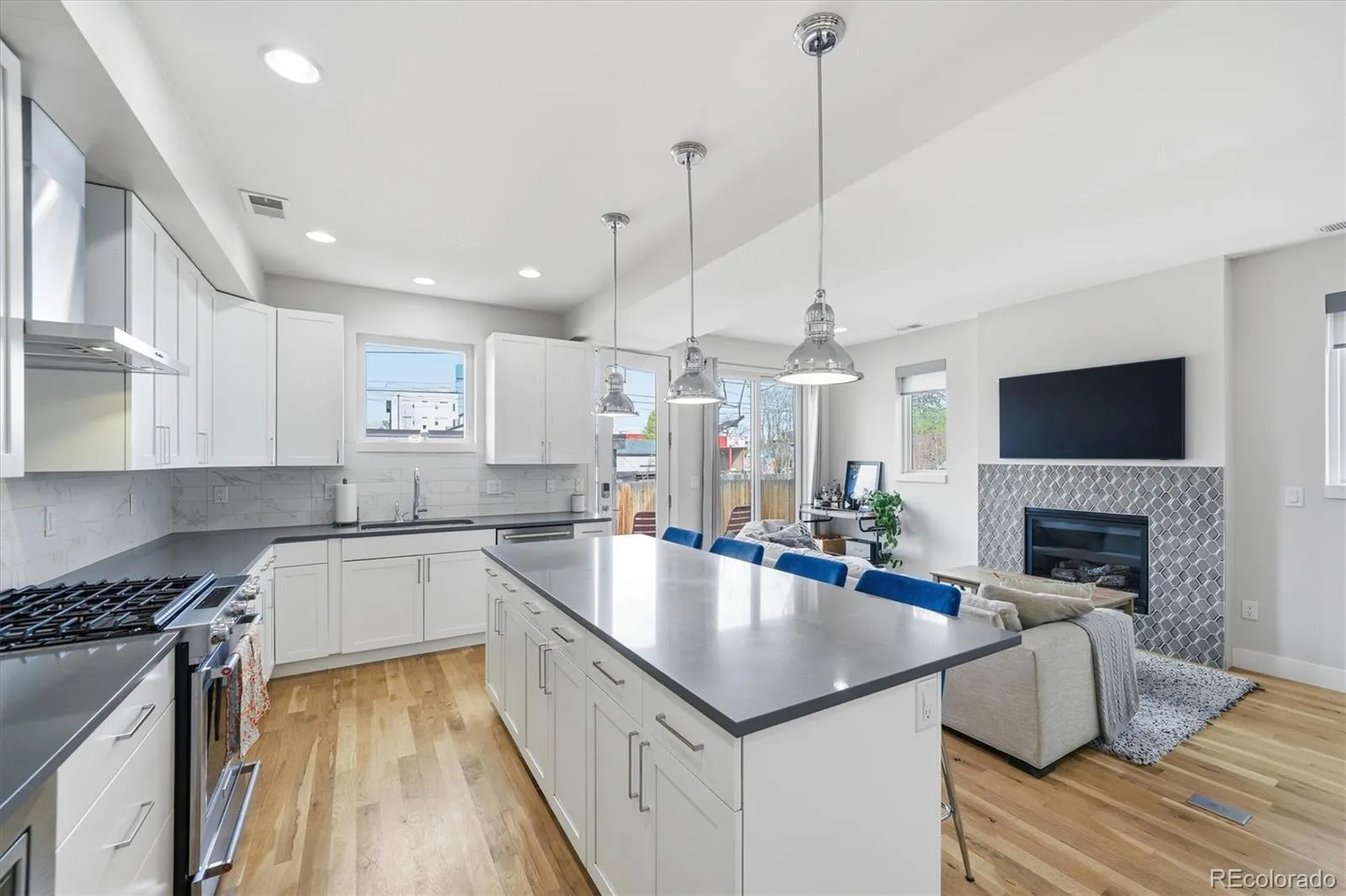 04102026135136 1600 9