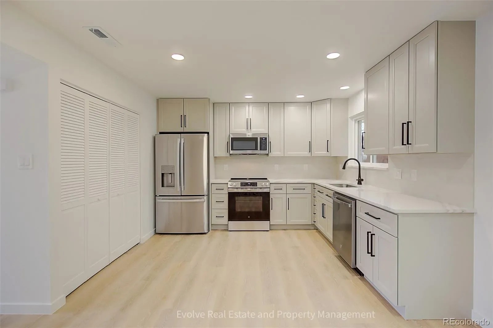 9014 E Mansfield Avenue Denver CO 80237 MLS #REC4722995 03182026031815 1600 4