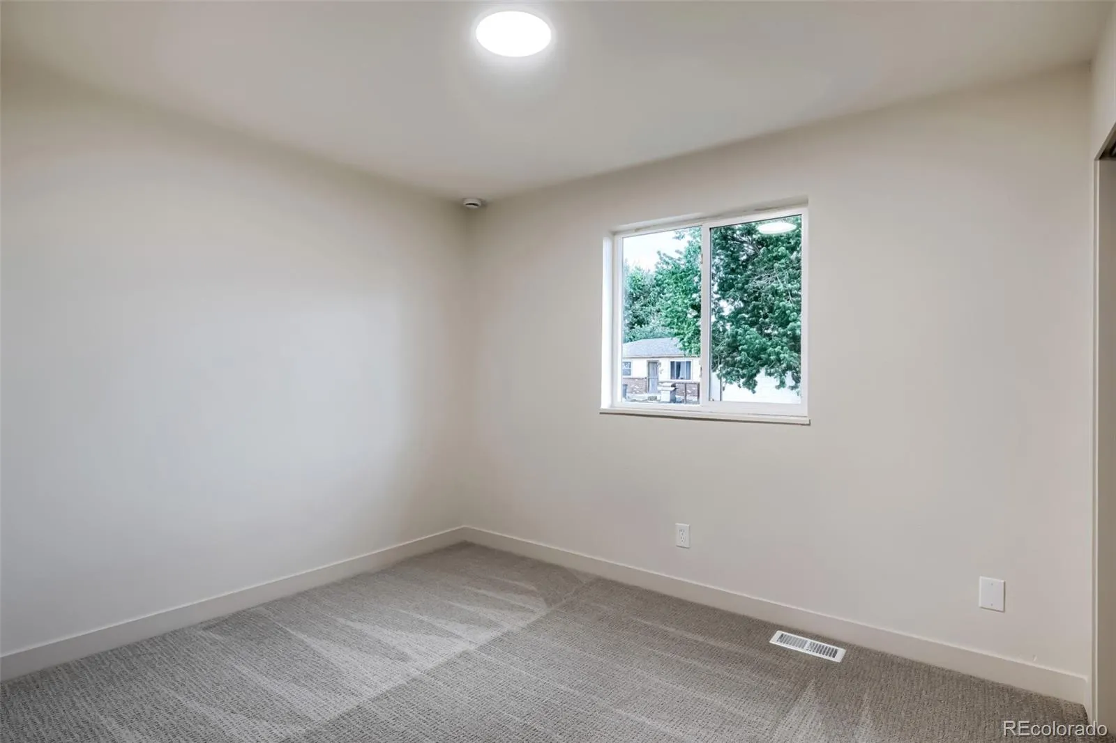 5326 Vaughn Street Denver CO 80239 MLS #REC4725738 05232026094158 1600 16