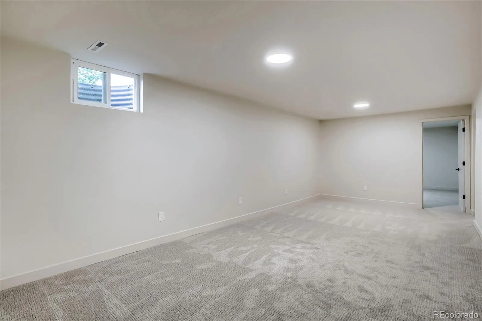 5326 Vaughn Street Denver CO 80239 MLS #REC4725738 05232026094158 1600 20