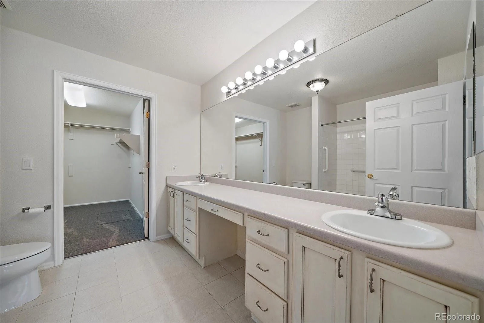 23703 E Kettle Place Aurora CO 80016 | MLS #REC4726605 08172026175820 1600 13