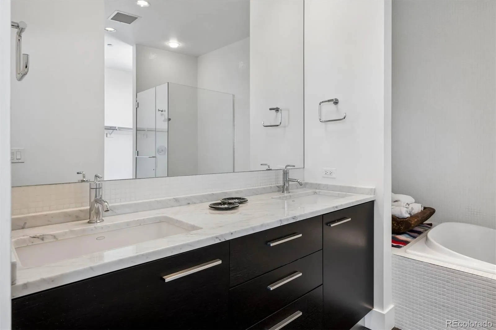 04112026010955 1600 11