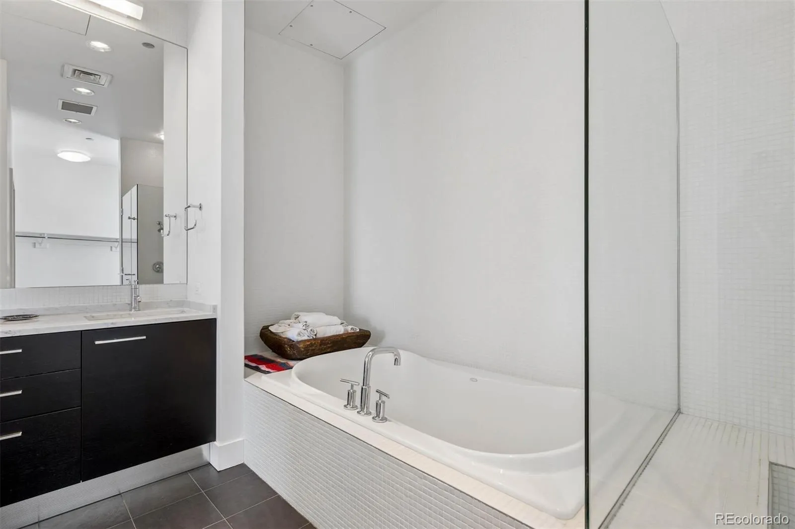 04112026010955 1600 12