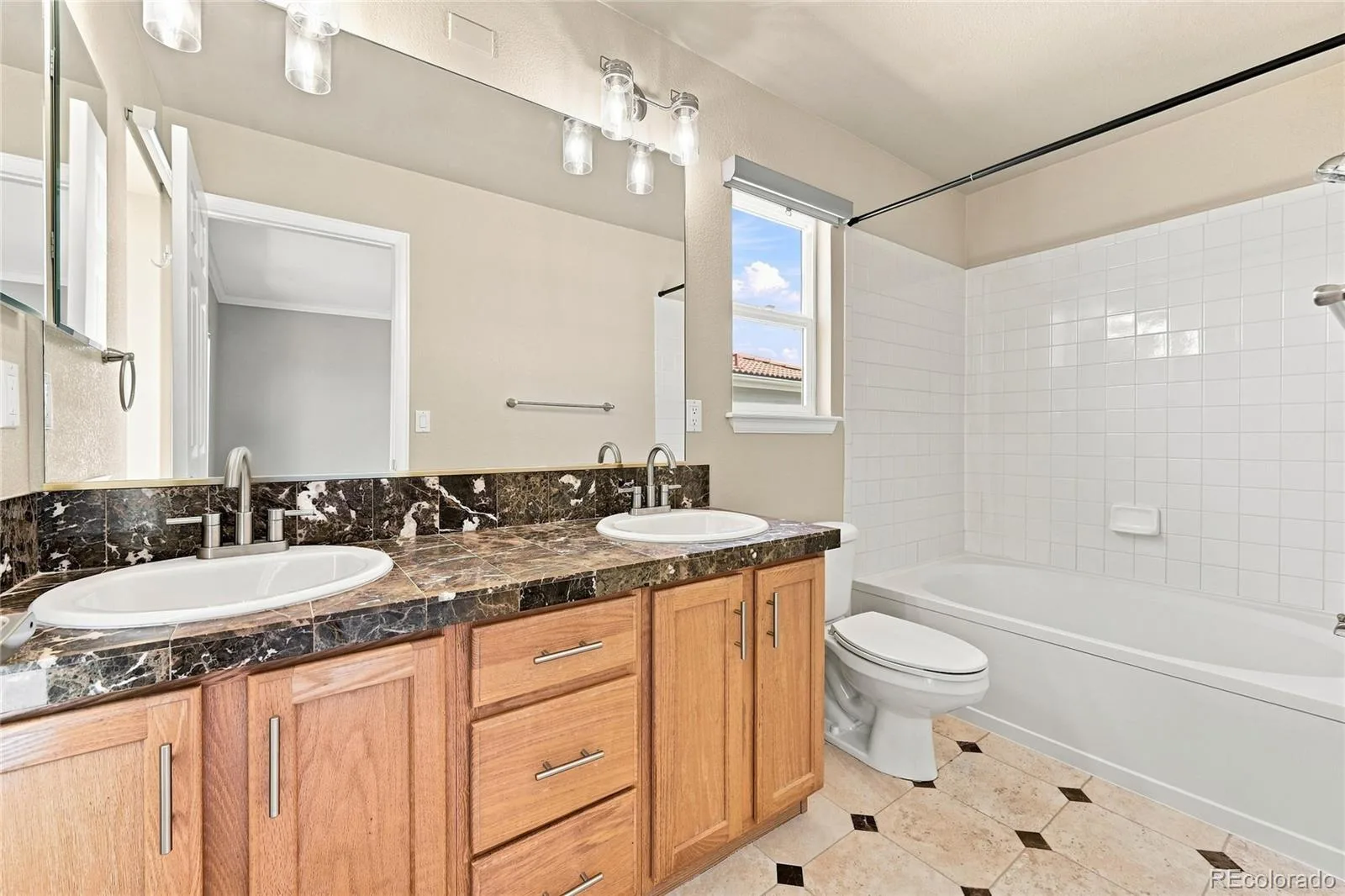 4486 Lyndenwood Point Highlands Ranch CO 80130 | MLS #REC4729348 08122026230837 1600 17